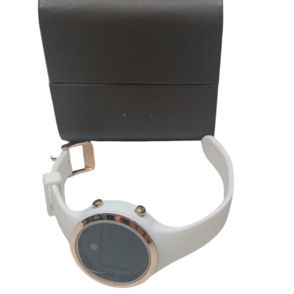 Daisy Fuentes Golden White Digital Alarm Chrono Quartz Watch with box No Battery
